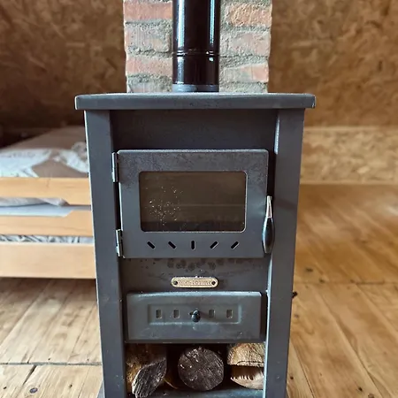 Chalet Somova Gora In The Woods