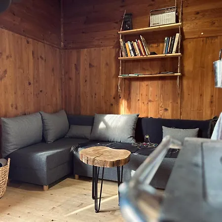 Chalet Somova Gora In The Woods *