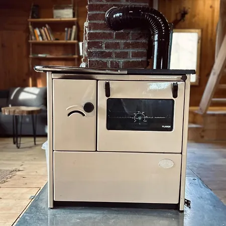 Chalet Somova Gora In The Woods *